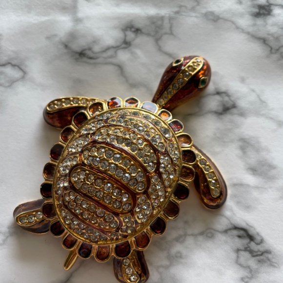 Large Beautiful Turtle Rhinestone Brooch. - Picture 2 of 11